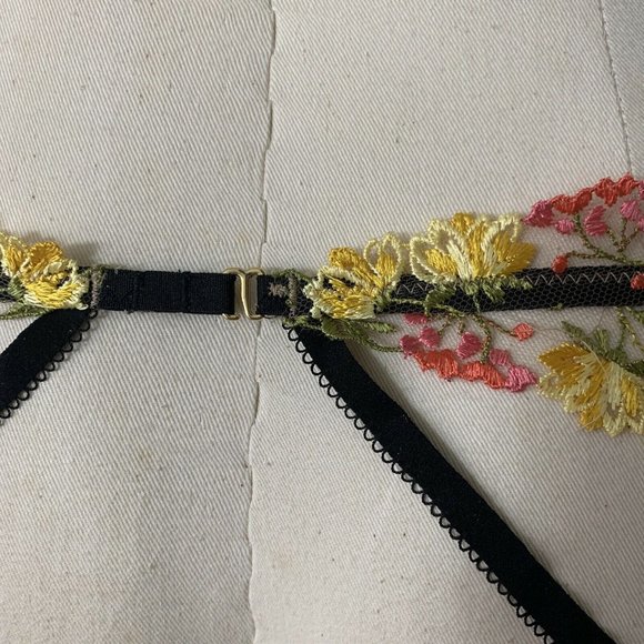 NWT VICTORIA SECRET MULTI EMBROIDERY GARTER Floral Pink Yellow Black XS/S $49 - Picture 5 of 9